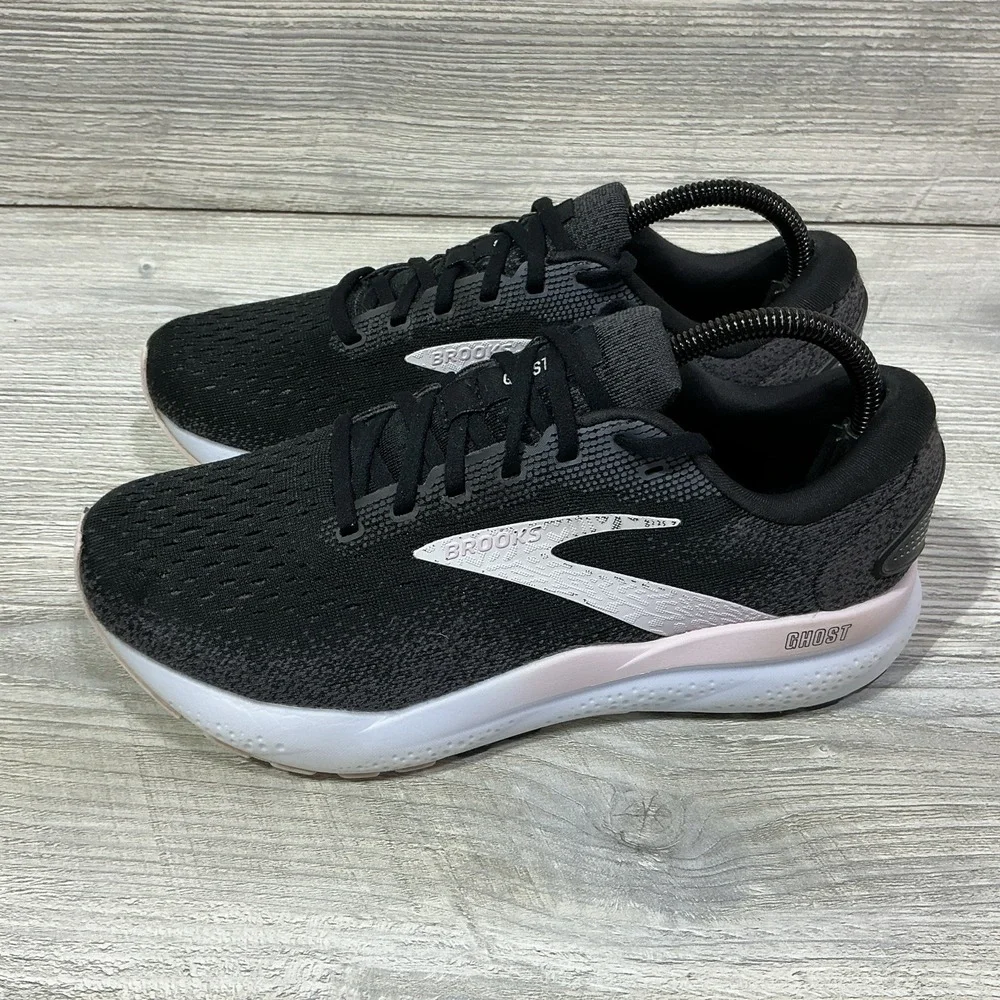 Brooks Ghost 16 Womens Size 9 B Neutral Black White Orchid Ice 1204071B077